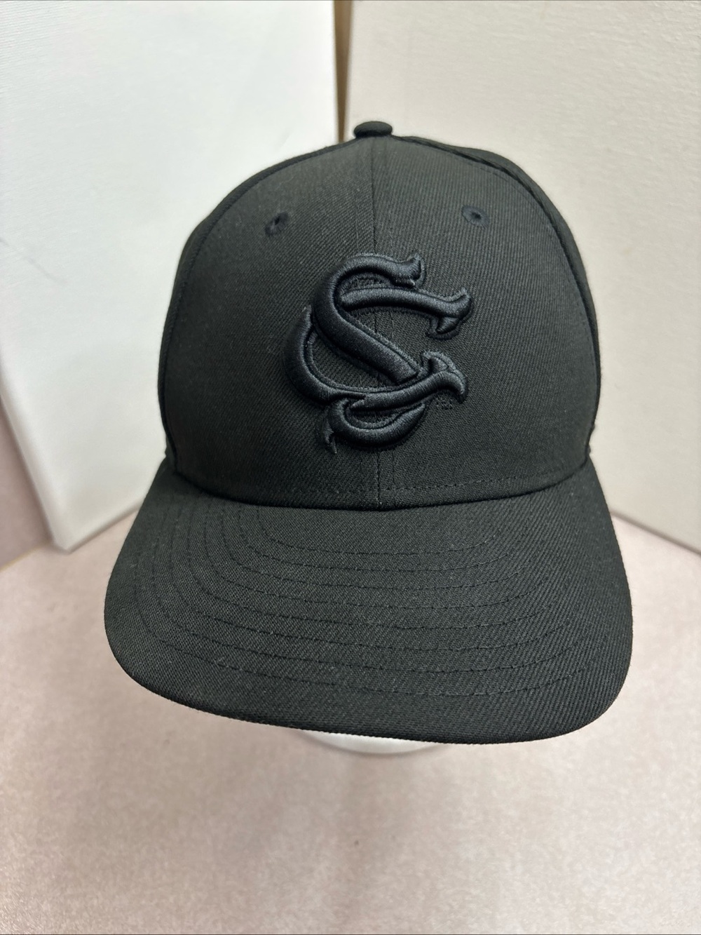 South Carolina Gamecocks New Era 9Fifty Snapback Hat Cap ALL BLACK Adjustable